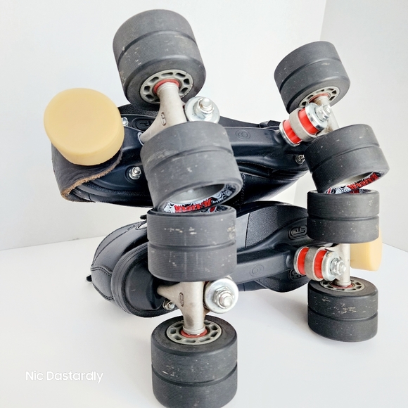 Riedell R3 Cayman Roller Skates | Unisex Size 7 - Picture 8 of 15